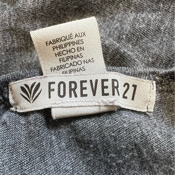 Forever21 Cut Out Open Back Long Sleeve Gray Workout Top T- Shirt Activewear XS - Picture 7 of 11